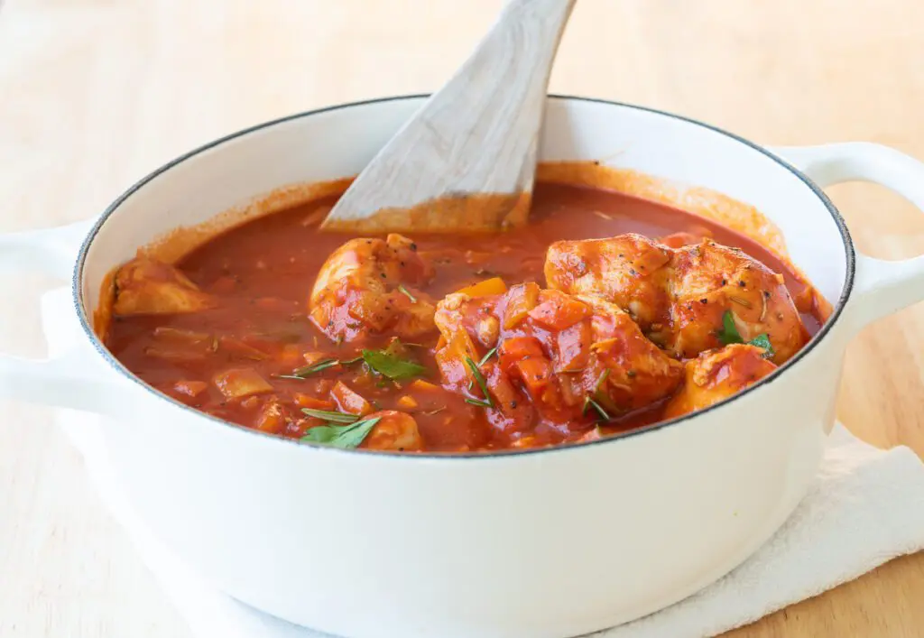 Mediterranean Chicken Stew in white pot