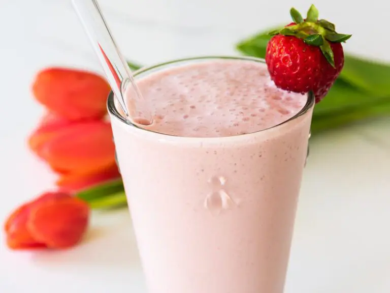 Strawberry Cheesecake Smoothie with Tulips