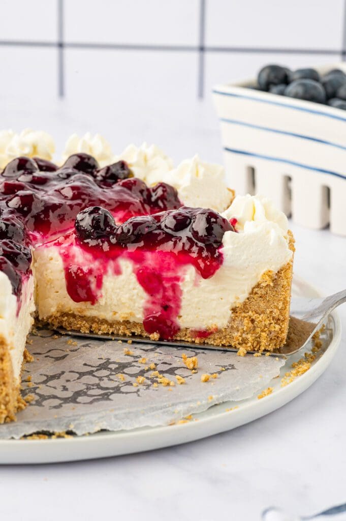 The BEST Gluten-Free No Bake Cheesecake with Whipped Cream